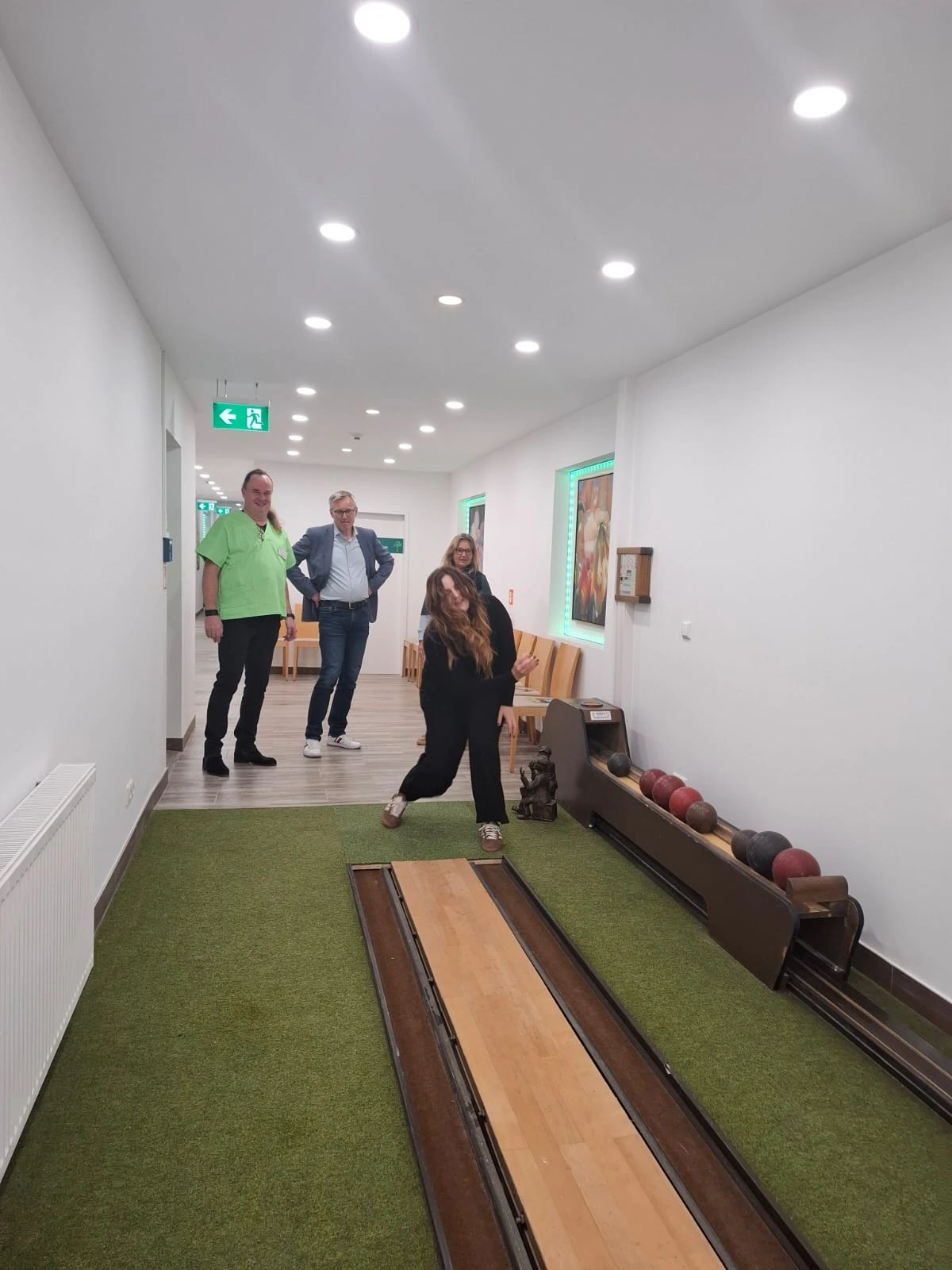 Auf der Kegelbahn mit dem Bürgermeister