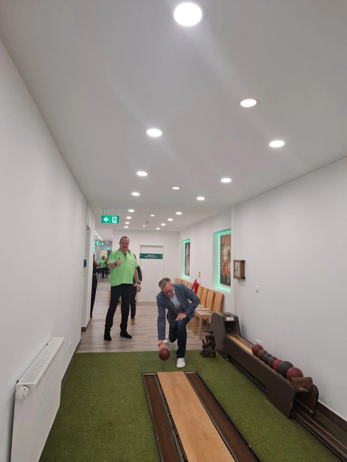 Eine Runde kegeln mit dem Bürgermeister